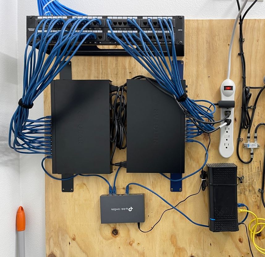 data-cables-with-multiple-network-switches